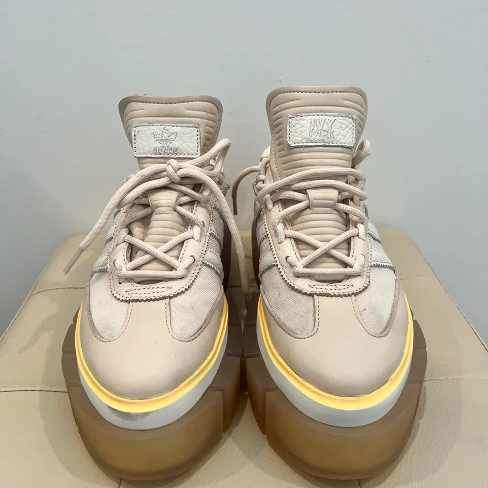 adidas
Super Sleek "Ivy Park" sneakers - Picture 3 of 6